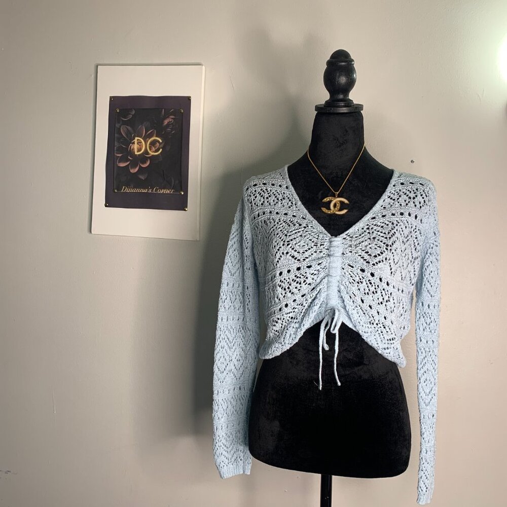 Cocovive Women's blue crochet -crop - top with long sleeves  -size xs